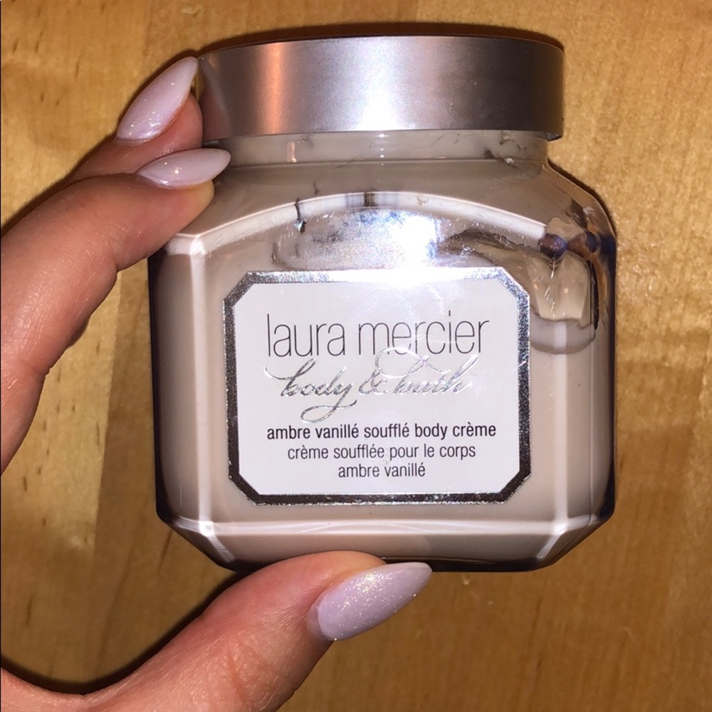 Laura mercier soufflé body creme
